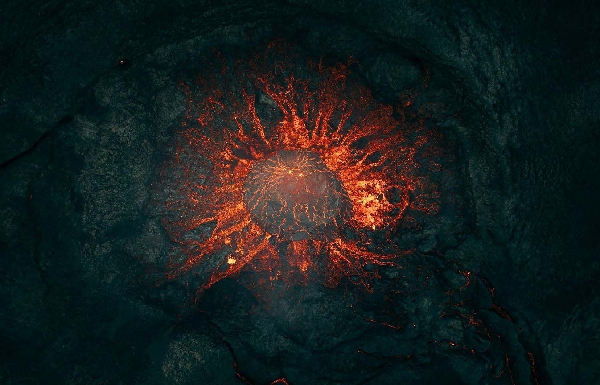 용암연못(lava lake)내의 용암 대표이미지